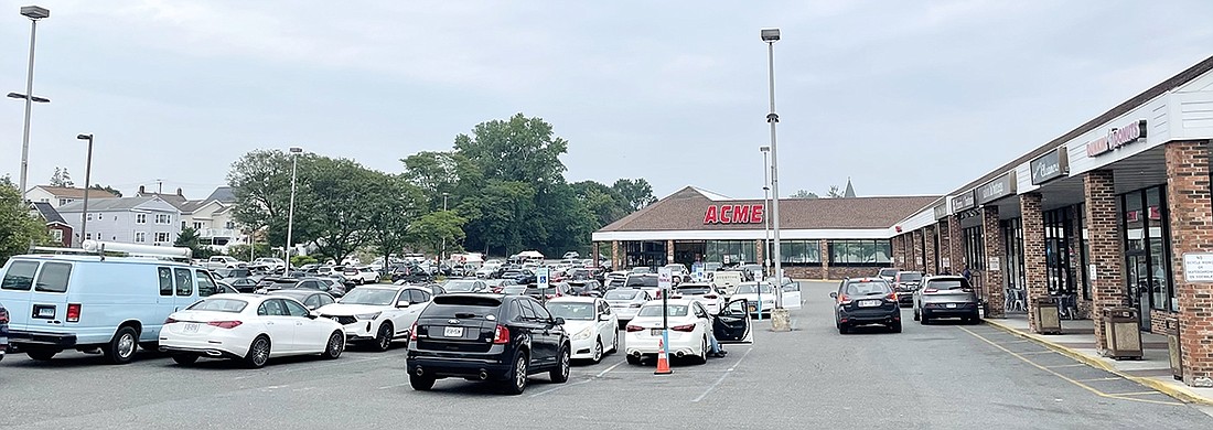 Washington Park Plaza at 275 S. Ridge St. is applying for an exemption from the Village of Rye Brook’s seasonal gas-powered leaf blower ban.