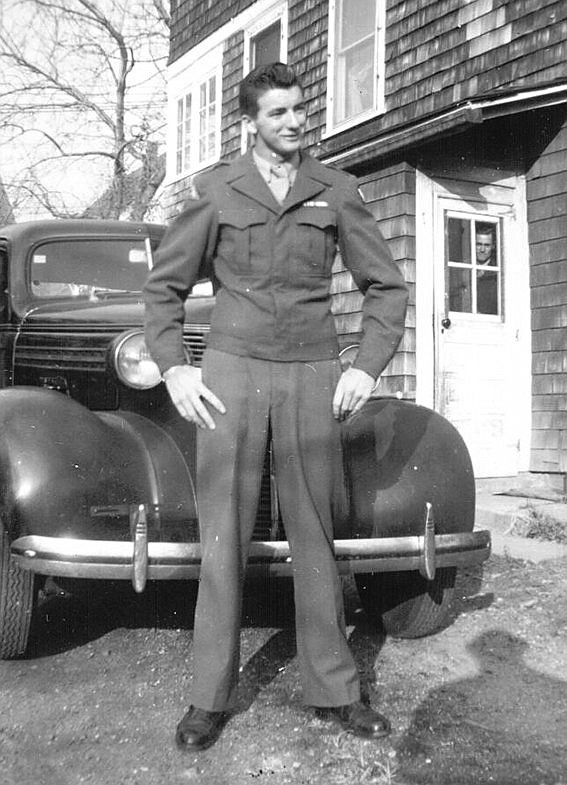 <p class="Text"><strong><span style="font-size: 14.0pt; mso-bidi-font-size: 10.0pt;">Robert Murphy</span></strong></p> <p class="Center">U.S. Army Rifleman, World War II</p> <p class="Center">March 1944-April 1946</p> <p class="Center">Lived on Eldredge Street, Port Chester, now deceased</p>