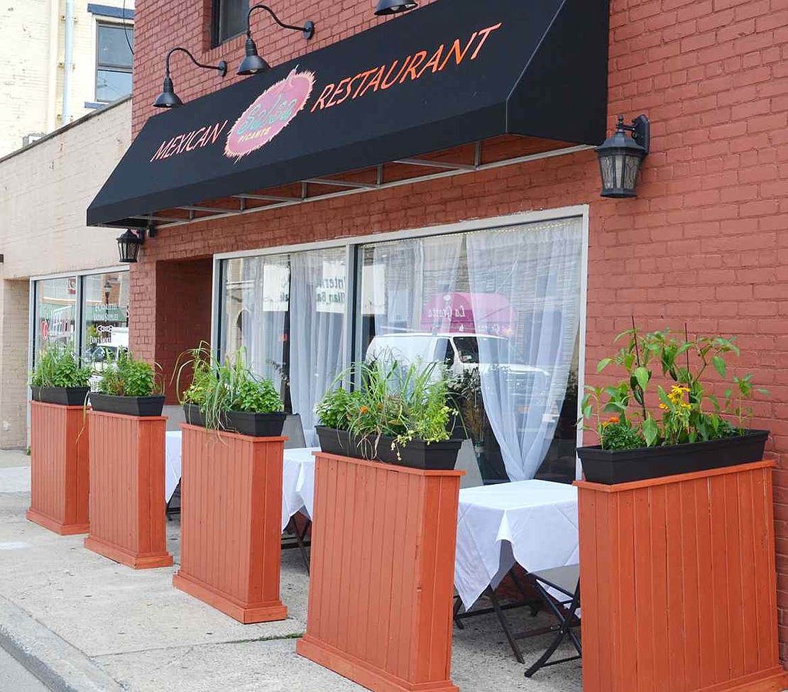  New plein air sidewalk dining area outside Salsa Picante Mexican Restaurant