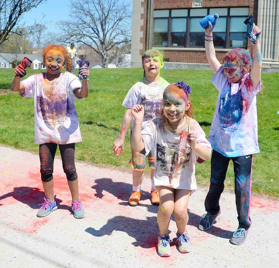 <span style="font-family: 'Times New Roman', serif;">The Park Avenue School PTO organized the Color-A-Thon&mdash;a small, kid-friendly version of a Color Run&mdash;as a new fundraiser on Sunday afternoon, Apr. 17.&nbsp;</span>