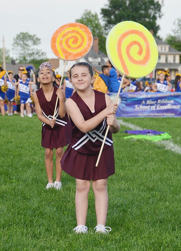 <p class="Picture">King Street School third graders Karah Provenzano (right) and Sara Hernandez dance to a remixed version of the song &ldquo;Lollipop.&rdquo;</p>