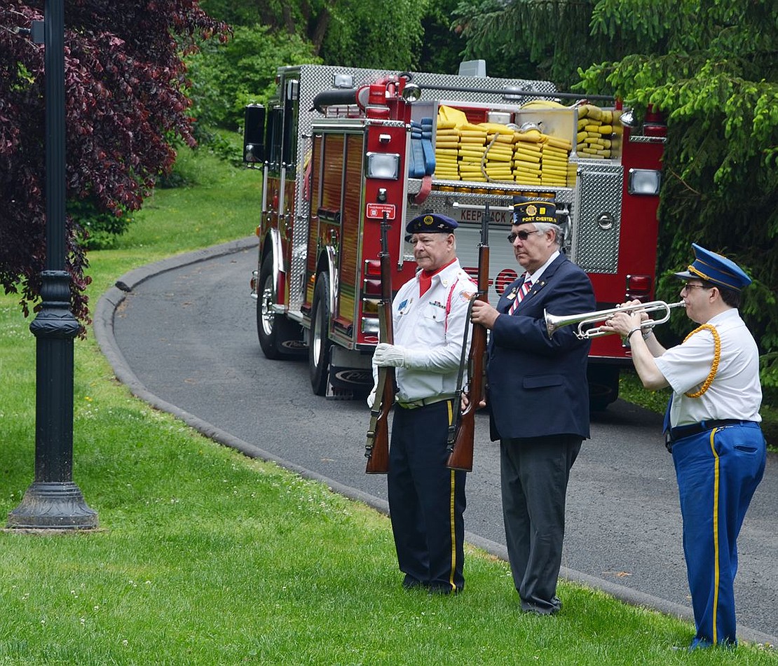 <p class="Headline">Memorial Day 2016</p>