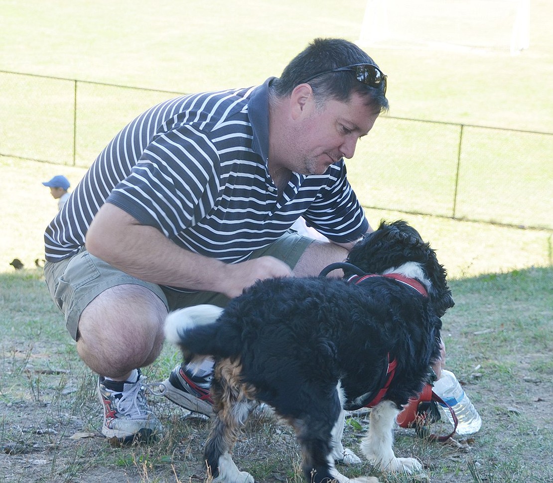 <p class="Picture">Sprinkles did not want to give his owner, Kevin Dillon of Greenwich, Conn., a kiss. Instead, he just wanted to run around and get pets from anyone he could.&nbsp;</p>