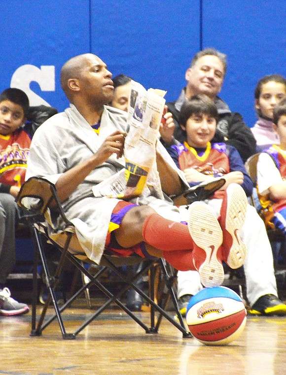 <span style="font-family: Arial;">Harlem Wizards&rsquo; player Swoop can&rsquo;t be bothered to play the basketball game.&nbsp;</span>