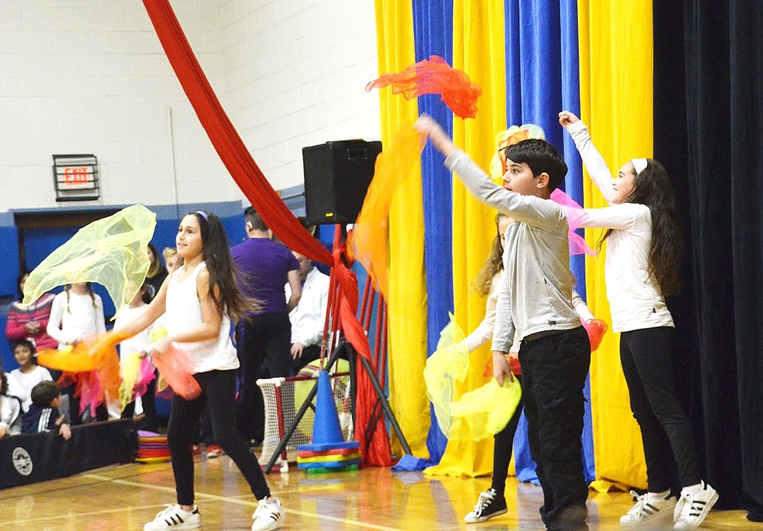 <p class="Picture">Juggling is no easy task. Beginners like Stella Schneider and Henrique Almeida practice with colorful rags that float slowly down, unlike their ball counterparts.&nbsp;</p>