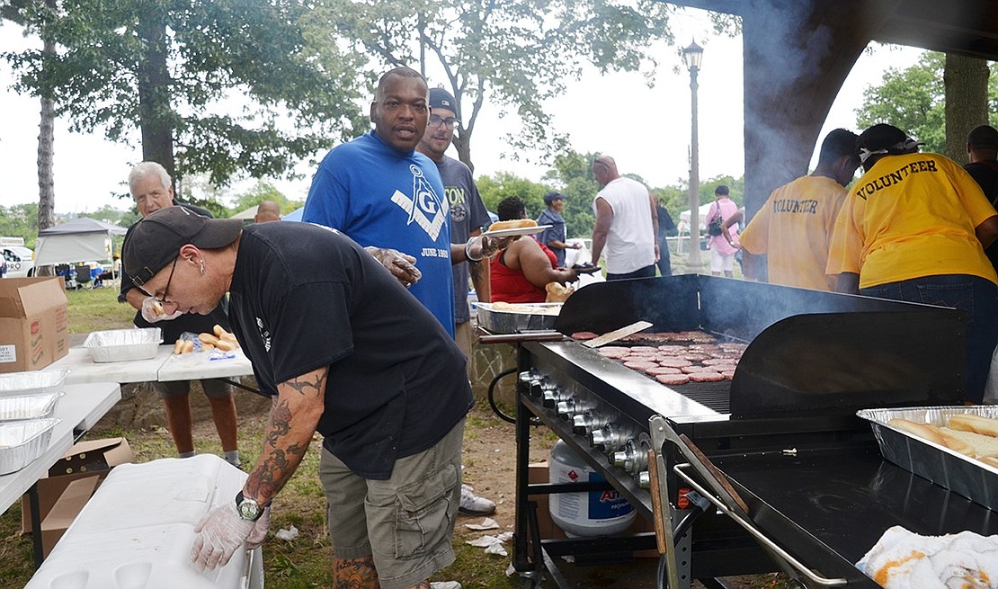 Port Chester’s Cousin Frankie’s USA Grill was in charge of grilling burgers and hot dogs for the hungry Unity Day crowd. 