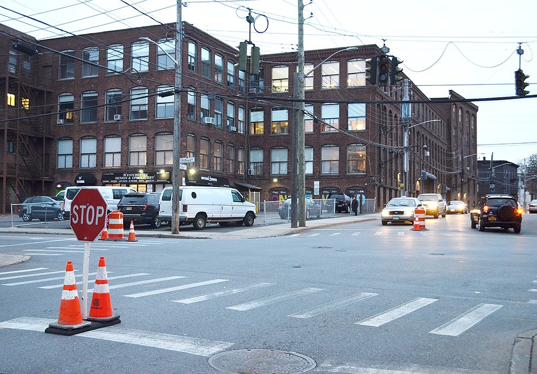 Irving Ave. streetlights to be repaired soon 