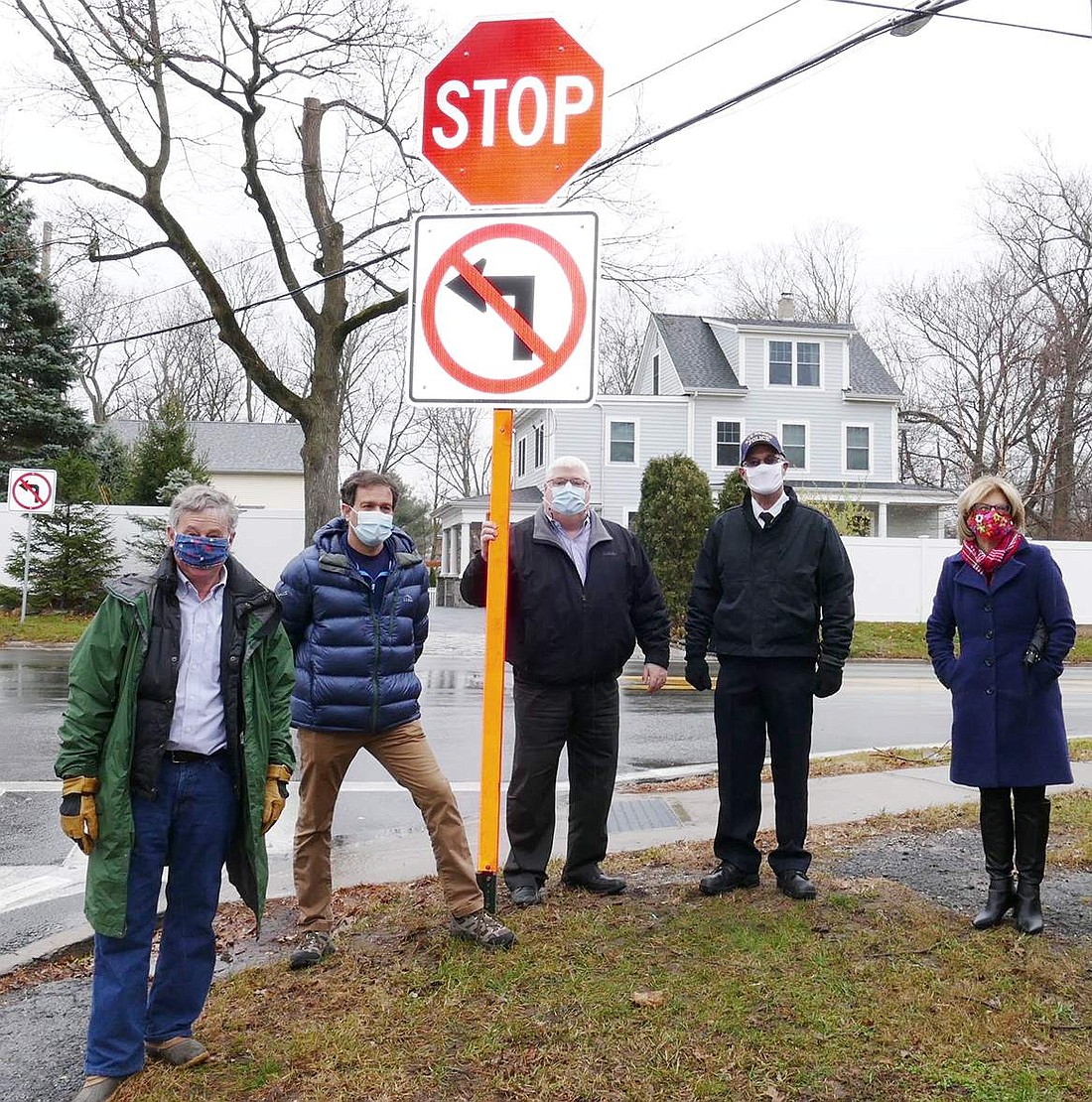 NYS DOT installs no left turn signs at Hutch King St. exit 30S in Rye Brook