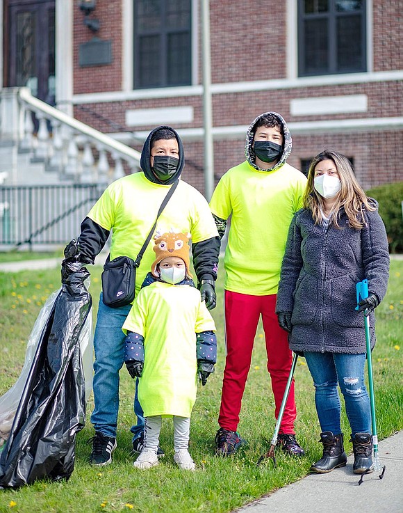 In celebration of Earth Week, 18 Port Chester volunteers walked the streets on Saturday, Apr. 17, to pick up trash off sidewalks and lawns during a town-wide Community Planting & Clean Up Day sponsored by commissions, nonprofits and committees in the Villages as well as the municipalities themselves. The Alvarado family participated this year for the first time after seeing a flyer on Instagram. “My son has to do some volunteer hours in order to graduate high school, so it’s another opportunity for him to come out and help the community,” said his mother, Ana.