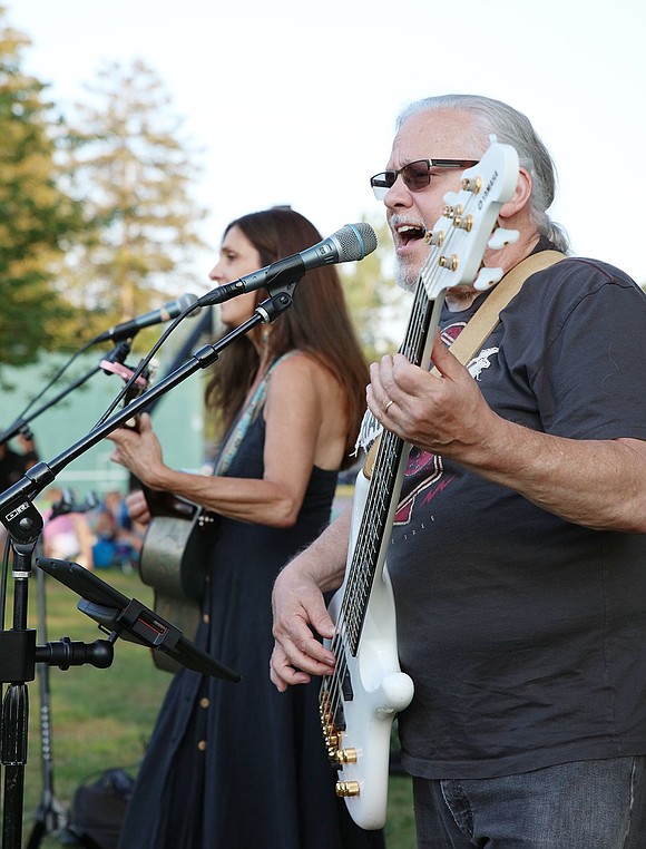 Bassist and backup vocalist Ric Lubell echoes the chorus lines as lead vocalist Andrea Ekizian sings Tommy Tutone’s “867-5309 / Jenny.”  