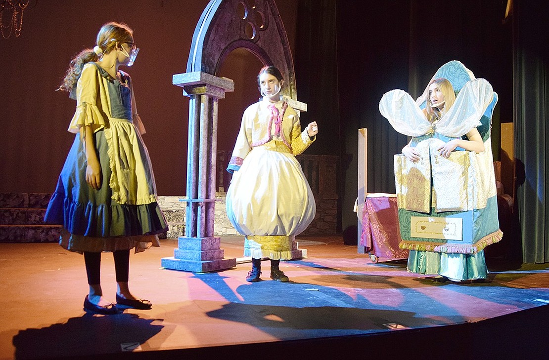 Following a discouraging welcome from the Beast, Belle (played by Hannah Levine) finds comfort in meeting Mrs. Potts (played by Holly O’Neill) and Madame De La Grande Bouche (played by Maya Hazan)—all after taking in the initial shock of seeing inanimate objects come to life.