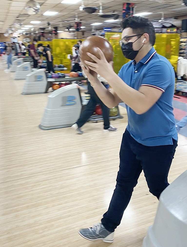 Ash and Umanzor named the bowling teams’ MVPs 