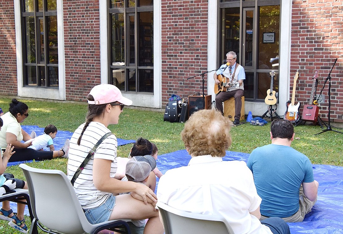 With sponsorship from the Klein Foundation, children’s musician Kurt Gallagher visits the Port Chester-Rye Brook Public Library to put on a cute, hands-on performance for families.