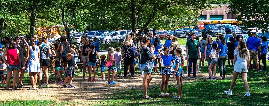 Lots of friends, young and old, reunited at Wednesday’s event. With the school year quickly approaching, the students will soon get to spend almost every day together, and their parents will have many more opportunities to socialize picking their young ones up from school or extracurricular events.