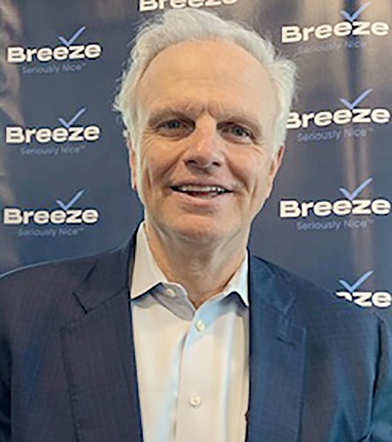 Breeze Airways CEO David Neeleman marks historic transcontinental flight 